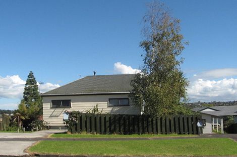 Photo of property in 36 Lewisham Street, Highland Park, Auckland, 2010