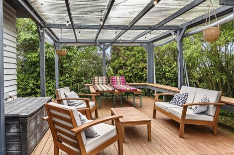 Photo of property in 17 Upper Pitone Road, Pitone, New Plymouth, 4374