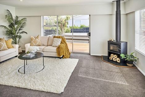 Photo of property in 119 Kahu Road, Paremata, Porirua, 5024