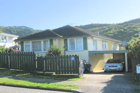 Photo of property in 50 Takapuwahia Drive, Takapuwahia, Porirua, 5022