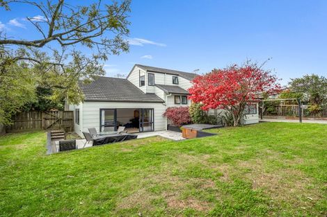 Photo of property in 11 Waitawa Place, Lynmore, Rotorua, 3010