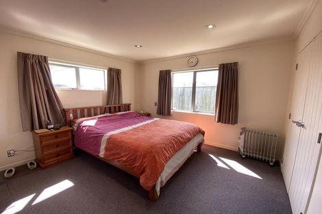 Photo of property in 25a Rosalie Terrace, Kelvin Grove, Palmerston North, 4414