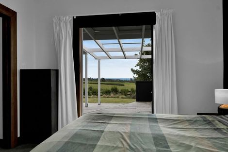 Photo of property in 1444 Carrington Road, Hurworth, New Plymouth, 4371