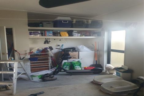 Photo of property in 1/20 Barbados Drive, Unsworth Heights, Auckland, 0632