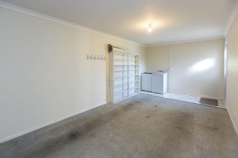 Photo of property in 4b Savage Crescent, Upper Hutt Central, Upper Hutt, 5018