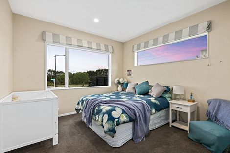 Photo of property in 11 Nobilo Road, Kumeu, 0810