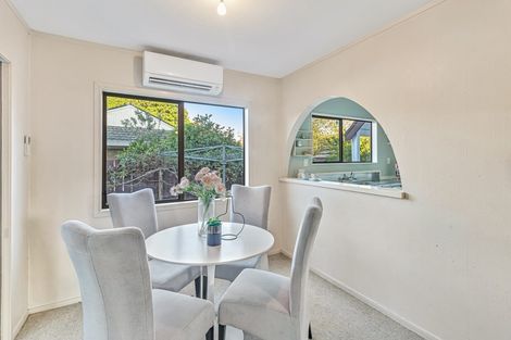 Photo of property in 2/5 Gloaming Place, Conifer Grove, Takanini, 2112