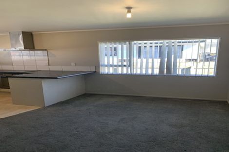 Photo of property in 49 Dungarvon Place, Clendon Park, Auckland, 2103