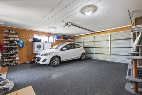 Photo of property in 36 Geneva Terrace, Kelvin Grove, Palmerston North, 4414