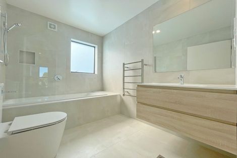 Photo of property in 7/105 Hobsonville Road, West Harbour, Auckland, 0618