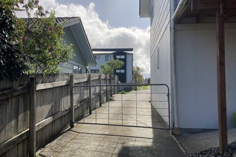 Photo of property in 30 Redwood Drive, Massey, Auckland, 0614