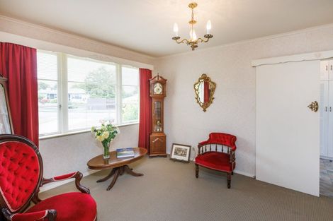 Photo of property in 4 Duna Place, Takaro, Palmerston North, 4412