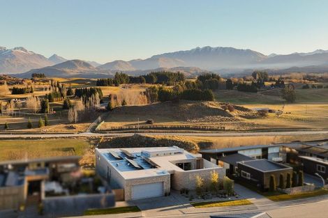 Photo of property in 16 Advance Terrace, Arrowtown, 9302