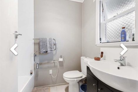 Photo of property in 2/29 Howard Road, Northcote, Auckland, 0627