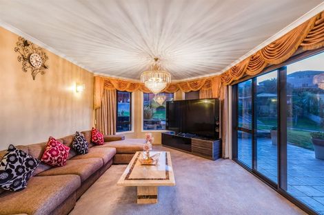 Photo of property in 5 Dusky Crescent, Aotea, Porirua, 5024