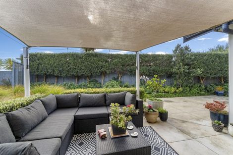 Photo of property in 11 Byron Brown Place, Otaki Beach, Otaki, 5512