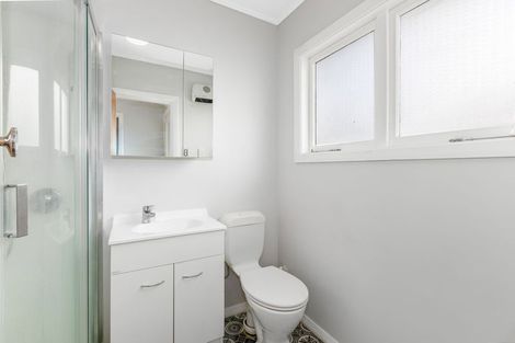 Photo of property in 1/1079 High Street, Taita, Lower Hutt, 5011