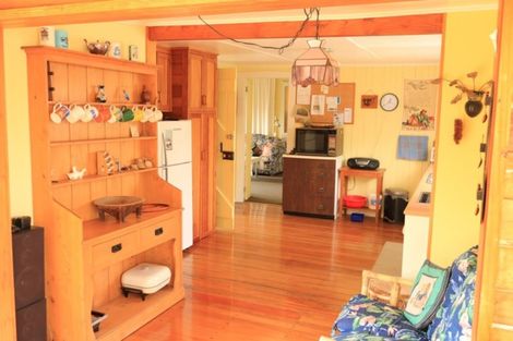 Photo of property in 16 Punga Street, Tangimoana, 4822