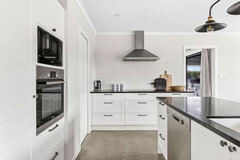 Photo of property in 15 Moemoea Place, Cambridge, 3434