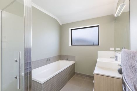 Photo of property in 131 Vipond Road, Stanmore Bay, Whangaparaoa, 0932