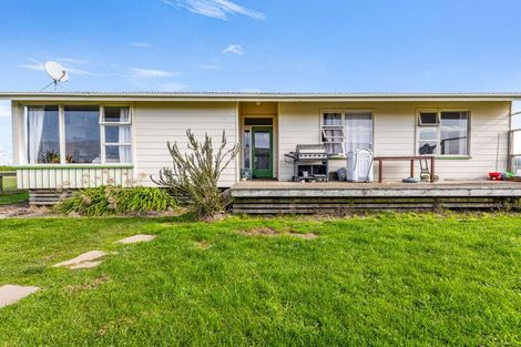 Photo of property in 452 Ohangai Road, Hawera, 4672