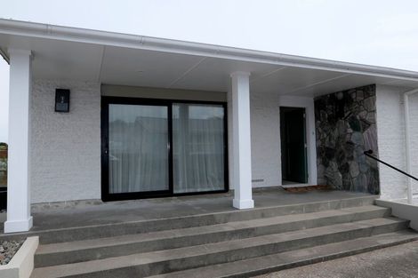 Photo of property in 77 Gray Avenue, Paraparaumu Beach, Paraparaumu, 5032