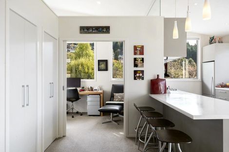 Photo of property in 9 Matakauri Place, Fernhill, Queenstown, 9300