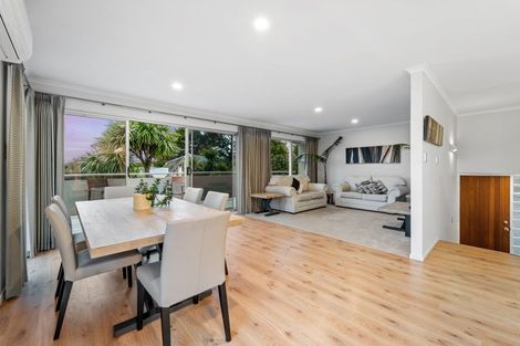 Photo of property in 107 Braemar Road, Castor Bay, Auckland, 0620