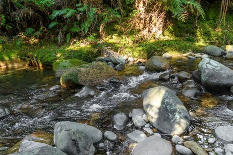 Photo of property in 35 Hume Road, Aongatete, 3181