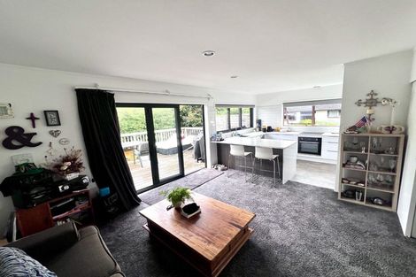 Photo of property in 6 Amorino Drive, Red Beach, 0932