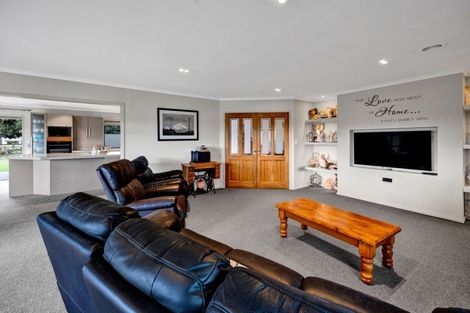 Photo of property in 112b Princess Street, Waitara, 4383