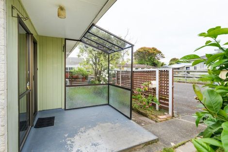 Photo of property in 2 Bethel Court, Milson, Palmerston North, 4414