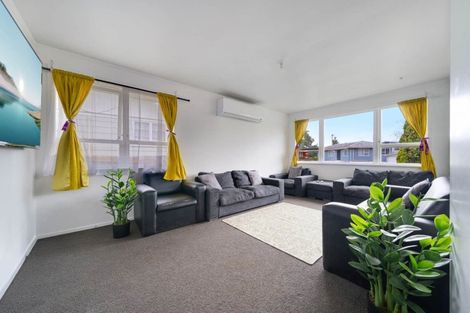 Photo of property in 5 Malmo Place, Manurewa, Auckland, 2102