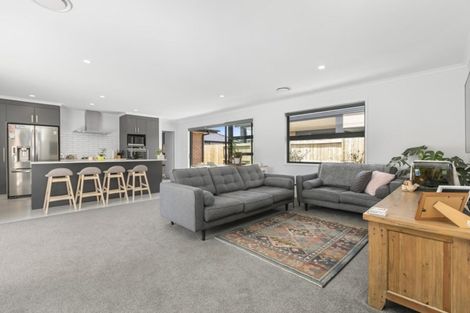 Photo of property in 97 The Boulevard, Papamoa Beach, Papamoa, 3118