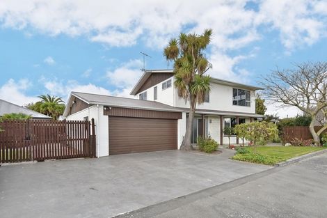 Photo of property in 85 Daniels Road, Redwood, Christchurch, 8051