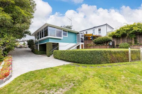 Photo of property in 30 Carrington Street, New Plymouth, 4310