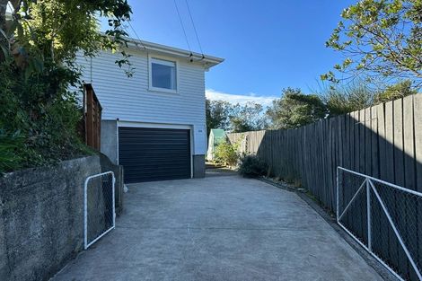 Photo of property in 24 Hollies Crescent, Johnsonville, Wellington, 6037