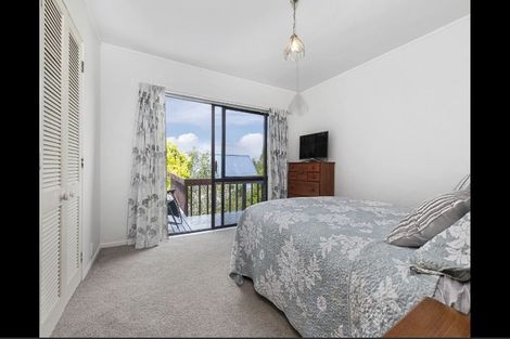 Photo of property in 11a Orewa Heights Crescent, Orewa, 0931