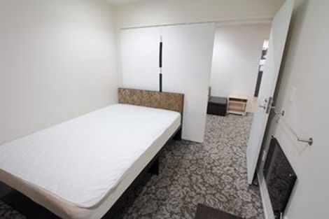 Photo of property in Empire Apartments, 1520/21 Whitaker Place, Grafton, Auckland, 1010