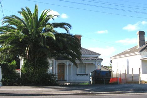 Photo of property in 16 Calliope Road, Devonport, Auckland, 0624