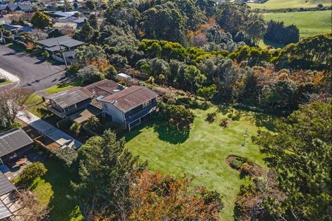 Photo of property in 27 Donnelly Street, Oakura, 4314