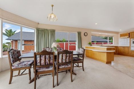 Photo of property in 4 Frank Frethey Place, Highlands Park, New Plymouth, 4312