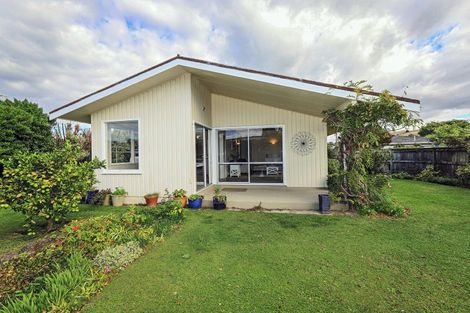 Photo of property in 6 Roskilda Crescent, Taradale, Napier, 4112