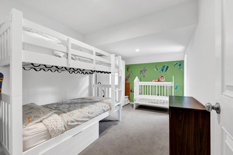 Photo of property in 115 Young Street, New Plymouth, 4310