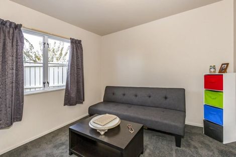 Photo of property in 2/4 Morrison Avenue, Northcote, Christchurch, 8052