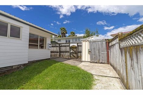 Photo of property in 2 Glendene Avenue, Glendene, Auckland, 0602