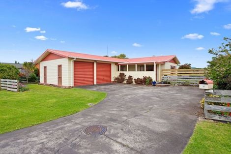 Photo of property in 17 Impala Place, Whitianga, 3510