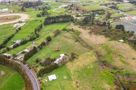 Photo of property in 276 Boord Crescent, Kumeu, 0891