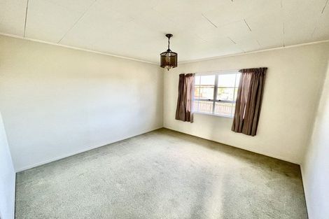 Photo of property in 100 West Harbour Drive, West Harbour, Auckland, 0618