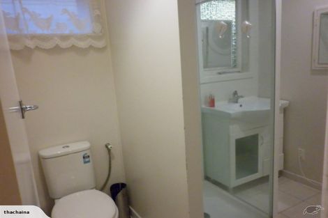 Photo of property in 1/21 Hauraki Crescent, Pinehill, Auckland, 0632